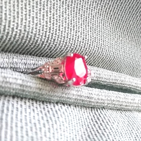 ❣️❣️ NIASSA RUBY, WHITE TOPAZ RING ❣️❣️ - Picture 4 of 5